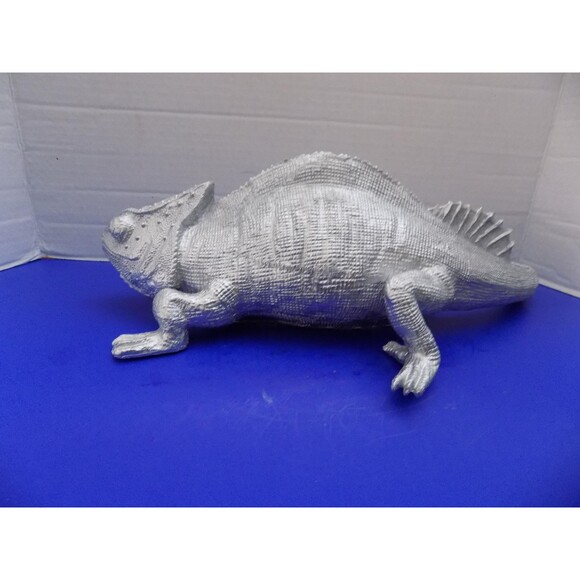 NEW Iguana Chameleon Lizard Figurine Statue Home Decor Reptiles - Picture 7 of 7